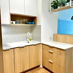 Blekitna Keja - Z Widokiem Na Jezioro - *