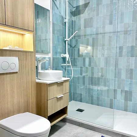 Blekitna Keja - Z Widokiem Na Jezioro - *