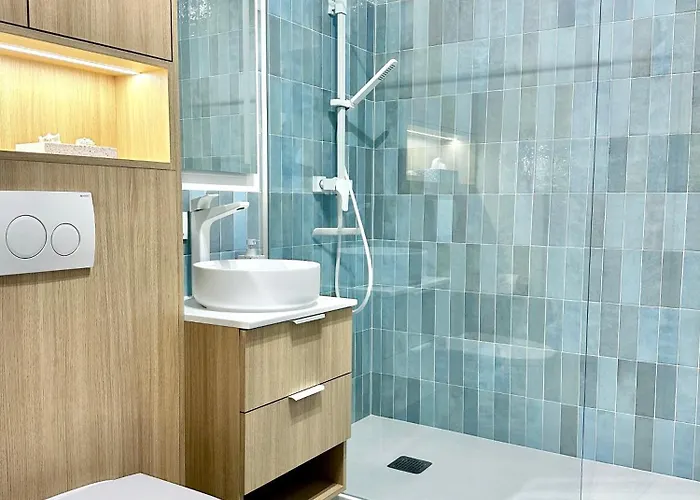 Blekitna Keja - Z Widokiem Na Jezioro - *